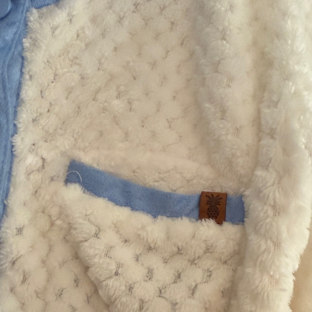 Women’s Two-Tone Fleece Jacket - Picture 3 of 4